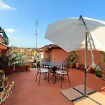 Vicolo Del Cinque Penthouse | Romeloft